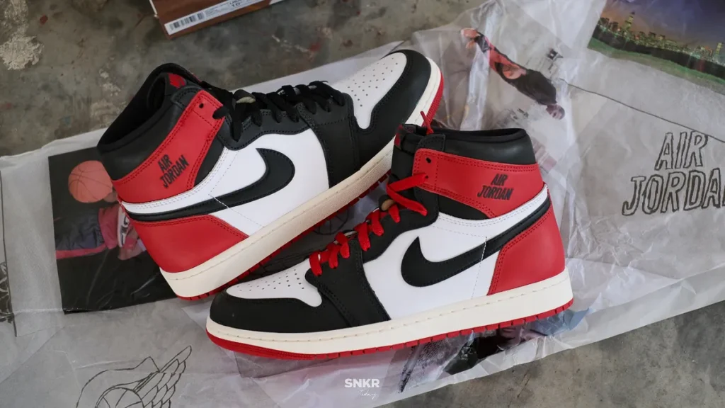 Air Jordan 1 High OG "Black Toe Reimagined" ยกย่องให้กับปี Rookie Season ของ Michael Jordan