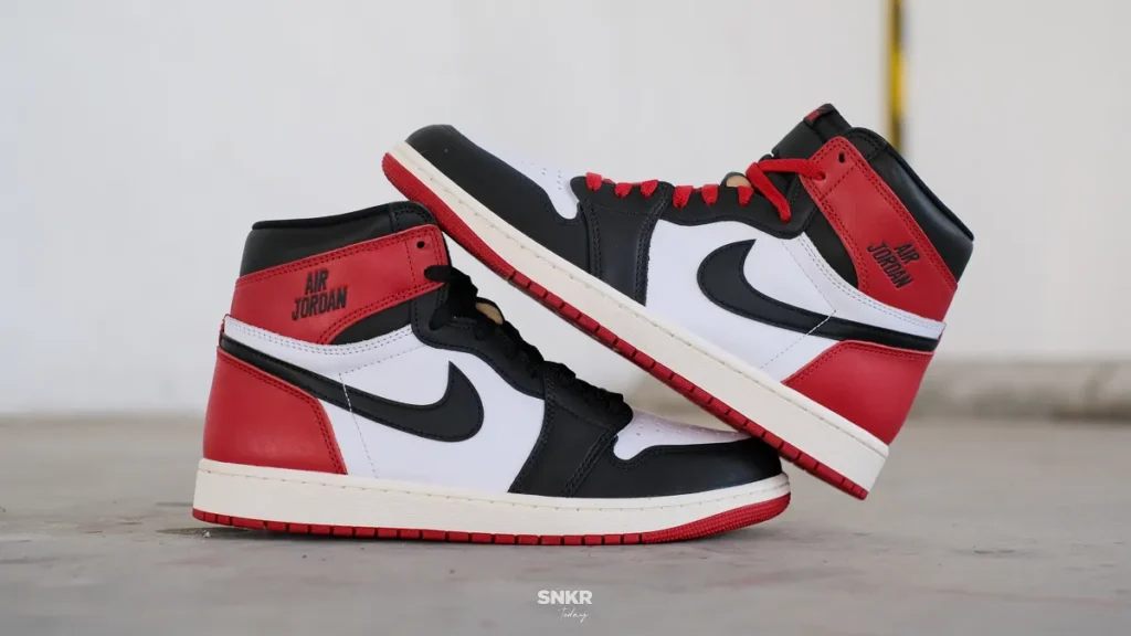 Air Jordan 1 High OG "Black Toe Reimagined" ยกย่องให้กับปี Rookie Season ของ Michael Jordan