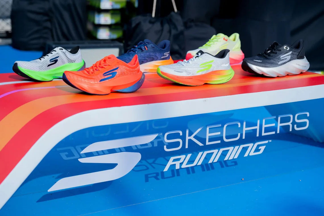 สเก็ตเชอร์สเปิดตัวซีรีส์รองเท้าวิ่ง “Skechers AERO” ครบทั้ง 3 รุ่นอย่างเป็นทางการครั้งแรก โชว์พัฒนาการดีไซน์ตัดผ่านอากาศด้วยหลากหลายกิจกรรม เพื่อมอบประสบการณ์แอโรไดนามิกในการวิ่งทุกก้าว