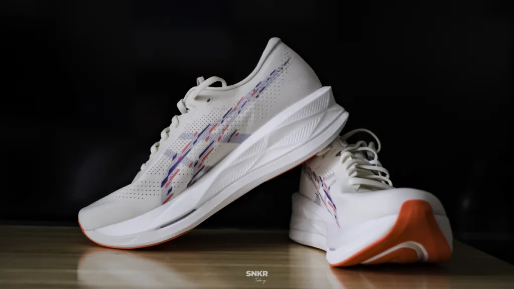 พรีวิว: แกะกล่อง พาชม ASICS SONICBLAST รองเท้าวิ่ง Super trainer ที่เติมเข้ามาในตระกูล Blast
