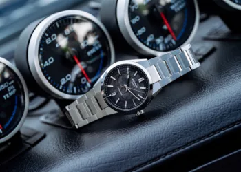 CASIO เปิดตัวนาฬิกา Mechanical เรือนแรกกับ EDIFICE ซีรีส์ EFK-100 ผสานวัสดุ Forged Carbon พร้อมถ่ายทอดเทคโนโลยีระดับสูงจากโลกยานยนต์สู่เรือนเวลา