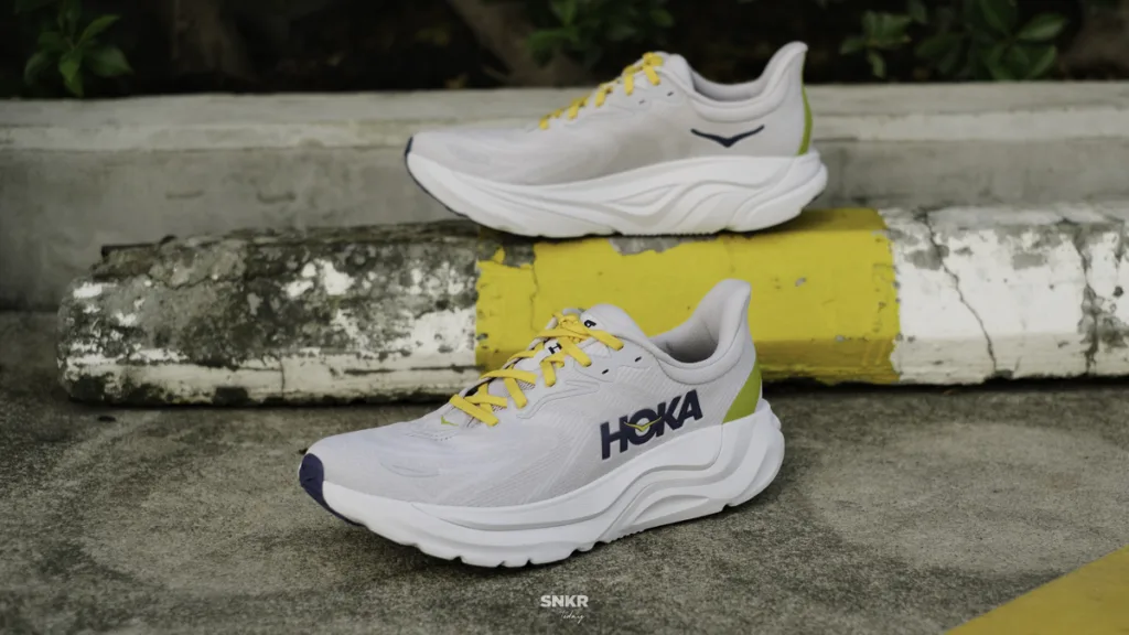 รีวิว HOKA Arahi 8 รองเท้าวิ่งเดลี่แนว Stability สำหรับคนเท้าล้ม เท้าแบน ที่ต้องการความมั่นคง รุ่นใหม่นุ่มและวิ่งได้เพลินขึ้น