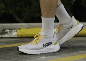 รีวิว HOKA Arahi 8 รองเท้าวิ่ง Stability สำหรับเท้าล้ม เท้าแบน ที่นุ่มและวิ่งได้เพลินขึ้น