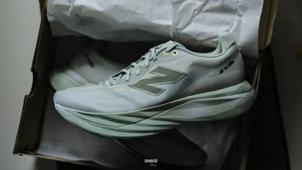 แกะกล่อง พาชม New Balance FuelCell SuperComp Elite v5 "Ginkyo" แรงบันดาลใจจากเครื่องปั้นดินเผาประเทศญี่ปุ่น