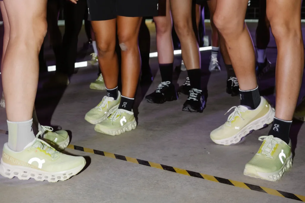 On เปิดตัว Cloudmonster 3, Cloudmonster 3 Hyper และ LightSpray Cloudmonster 3 Hyper เจเนอเรชันใหม่ ทั้ง 3 รุ่น ยกระดับโครงสร้าง CloudTec® และชั้นโฟม Helion™ ปลดล็อคสมรรถนะทุกก้าววิ่งเหนือขีดจำกัด