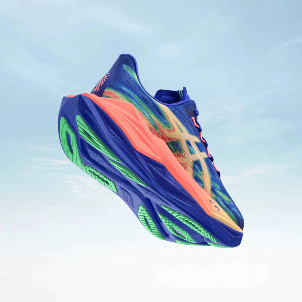 ASICS เปิดตัว SUPERBLAST 3 มาพร้อมเทคโนโลยี FF LEAP™โฟมใหม่ล่าสุดและน้ำหนักเบาขึ้น