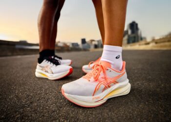 ASICS เปิดตัว SONICBLAST 2 รองเท้าวิ่งรุ่นใหม่ พร้อมรองเท้าวิ่งแพ็คสีใหม่ RISE & SHINE