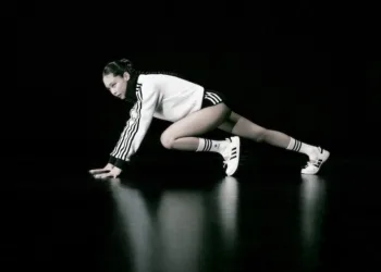 adidas Originals by JENNIE ครั้งแรกของการร่วมสร้างสรรค์กับ JENNIE ไอคอนระดับโลก กับรองเท้า adidas Jennie Superstar SQ Ballet