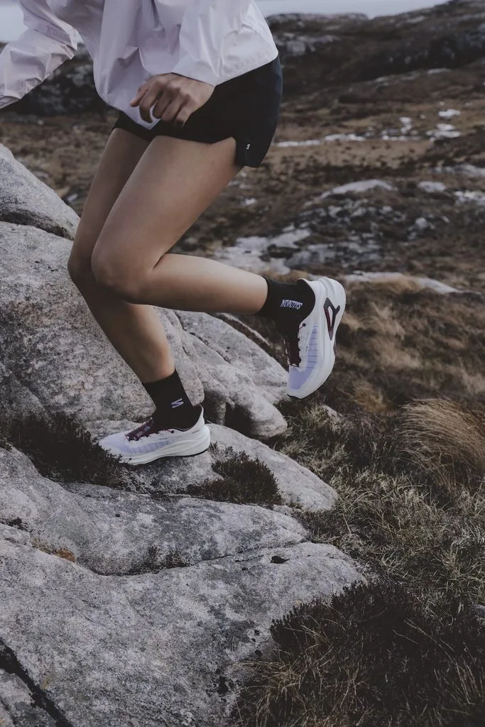 SALOMON เปิดตัว GENESIS 2 รองเท้าวิ่งเทรลรุ่นใหม่พร้อมพานักวิ่งพิชิตทุกเส้นทางเทคนิคด้วยความมั่นใจ การยึดเกาะ และการควบคุมที่เหนือกว่า
