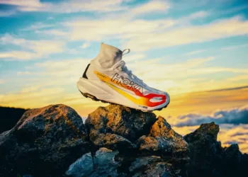HOKA เปิดตัว TECTON X 4 รองเท้าวิ่งเทรลสำหรับการแข่งขันรุ่นใหม่ พร้อมเทคโนโลยี PROFLY™ X เพื่อความเร็วบนเส้นทางเทรลที่ท้าทาย
