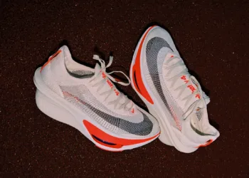 Nike เปิดตัว Alphafly 4 รองเท้าวิ่งรุ่นใหม่ล่าสุด ปลดล็อกความเร็วและความมั่นใจ เสริมพลังให้นักวิ่งไปได้ไกลกว่าเดิม