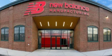 โรงงาน New Balance Central Maine เมือง Skowhegan ซึ่งจะผลิตรองเท้า Made in USA 0430