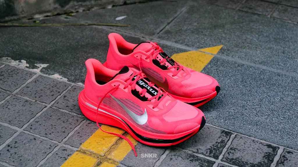 รีวิว Nike Pegasus Plus 2 เกิดมาเพื่อเป็นรองเท้าวิ่งสำหรับซ้อม