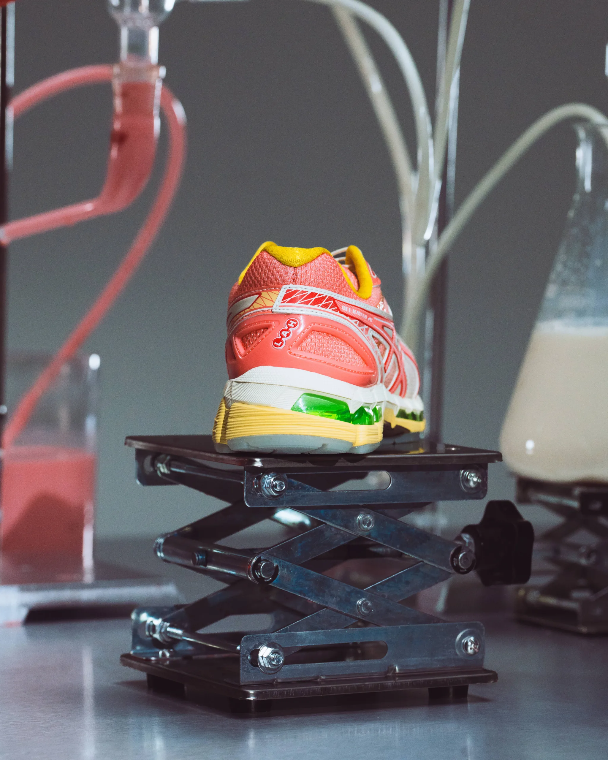 รายละเอียดสีและวัสดุ ASICS x SneakerLAH GEL-KAYANO 20 Ice Kacang