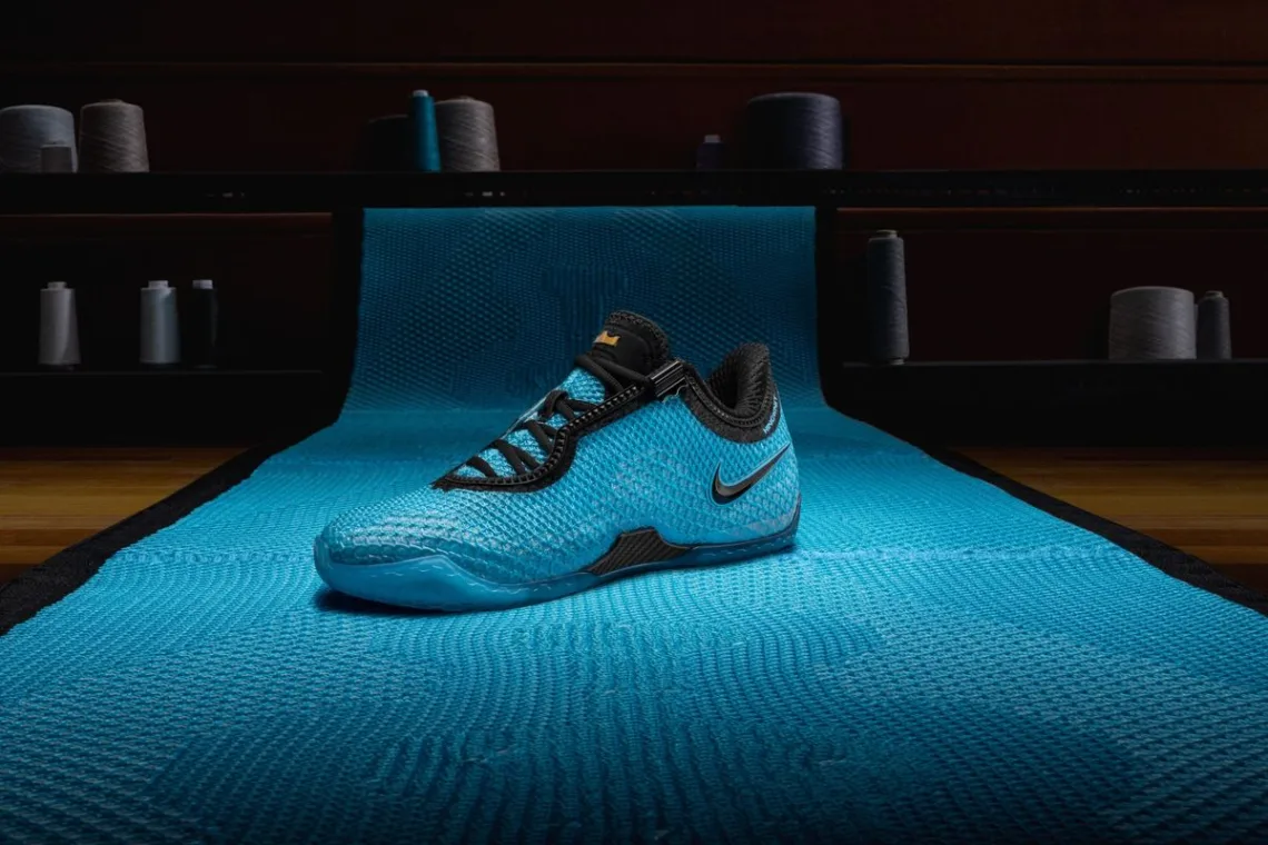 Nike LeBron 24 สี Stars รองเท้าบาสเกตบอลซิกเนเจอร์ของ LeBron James