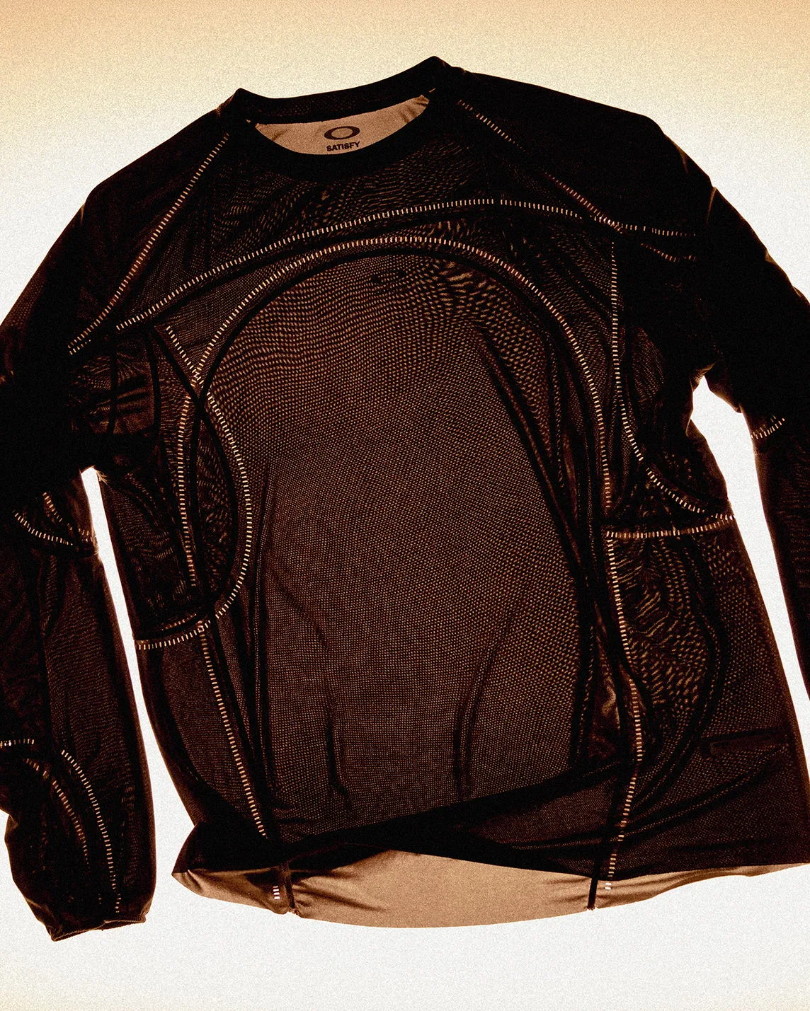 เสื้อแขนยาว AuraLite Dune Perforated Long Tee